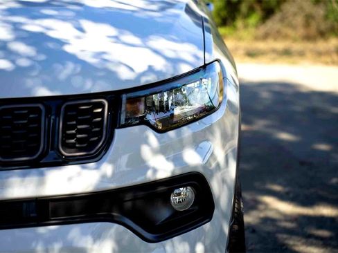 New 2026 Jeep Compass Latitude image 8