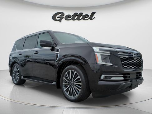 Certified 2025 Nissan Armada Platinum Reserve w/ Convenience Package AWD/4WD image 3