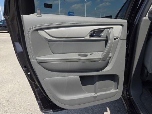 Used 2017 Chevrolet Traverse LT FWD image 14