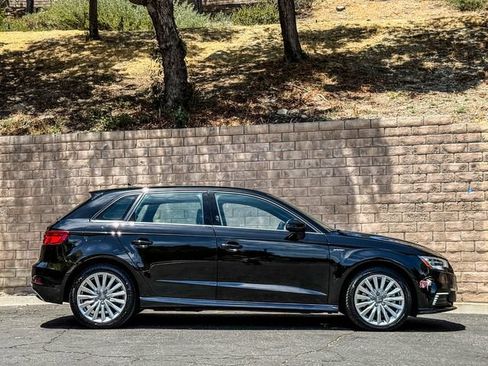 Used 2018 Audi A3 e-tron Premium FWD image 14