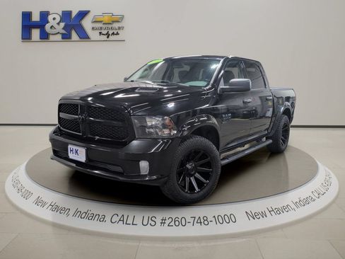 Used 2019 RAM 1500 Express w/ Wheel & Sound Group AWD/4WD image 3