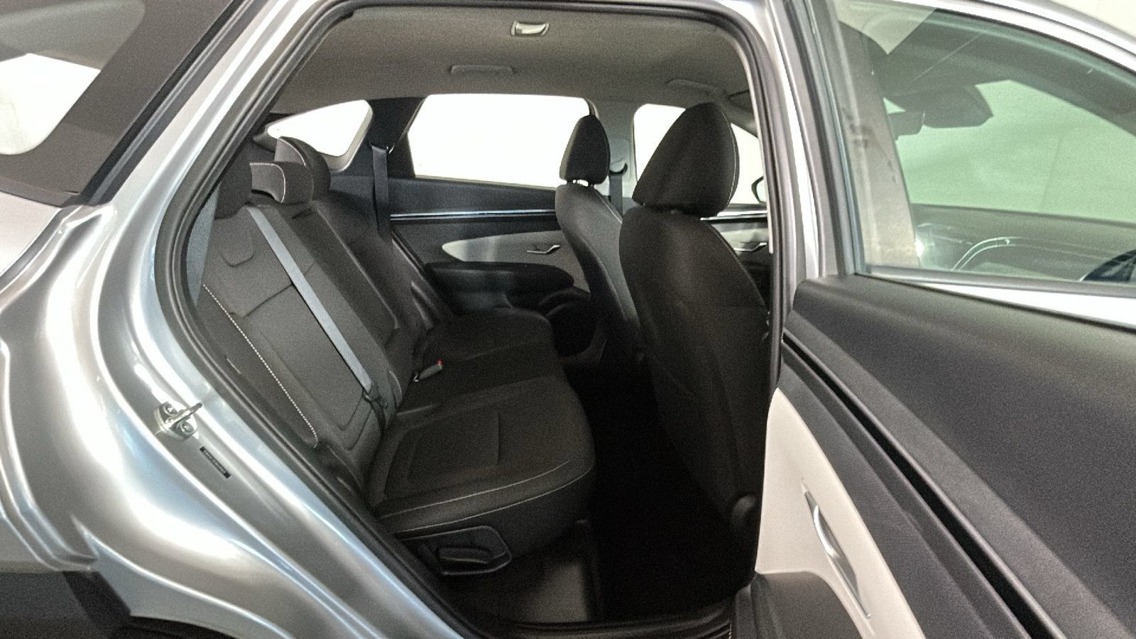 Certified 2024 Hyundai Tucson SE AWD/4WD image 36