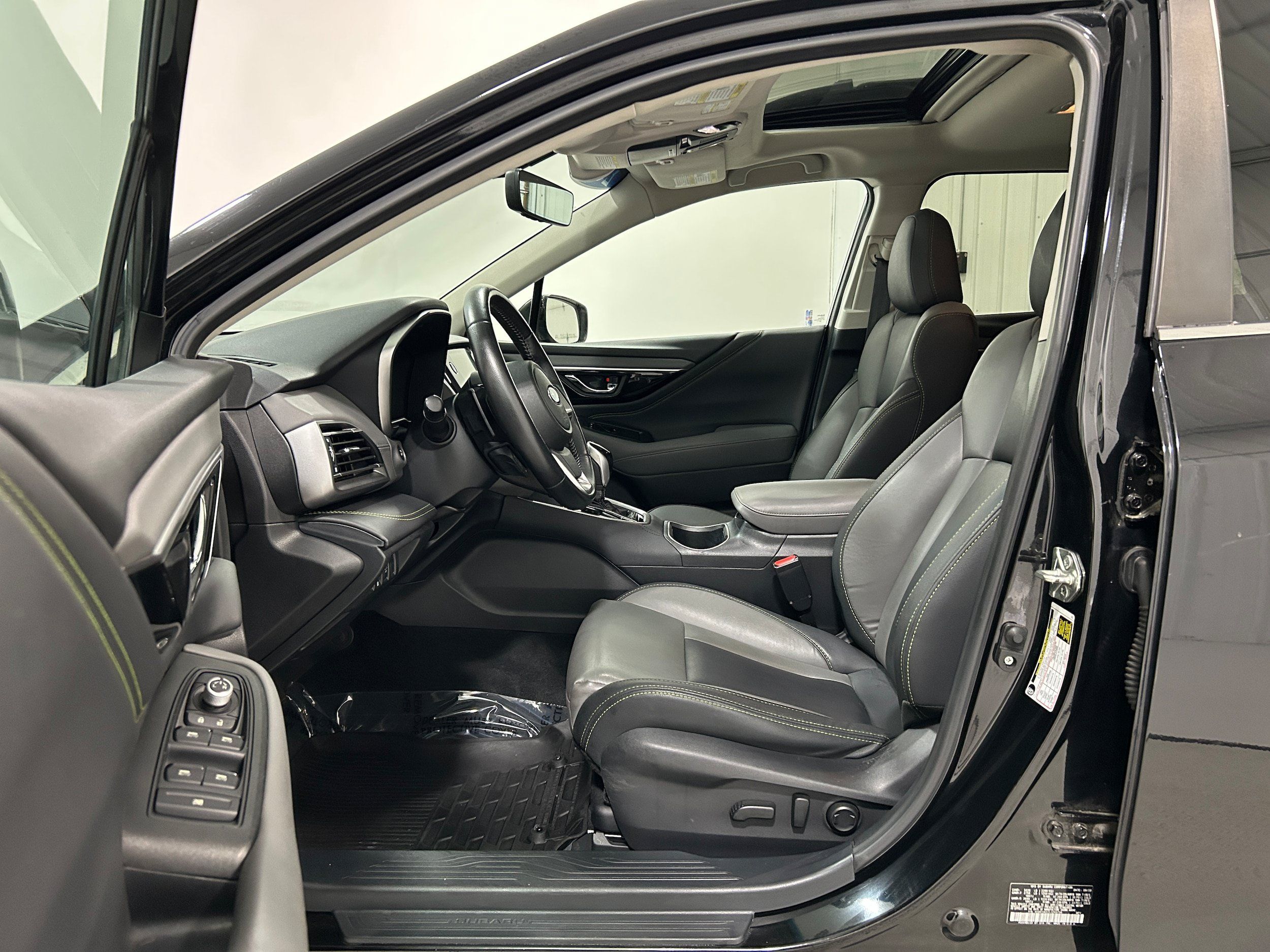 Used 2020 Subaru Outback Onyx Edition XT AWD/4WD image 4