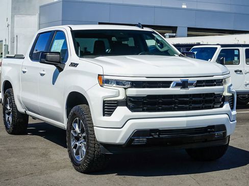 Used 2023 Chevrolet Silverado 1500 RST image 3