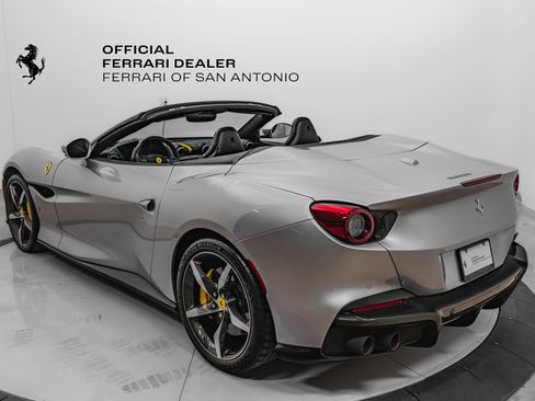 Certified 2023 Ferrari Portofino M image 2