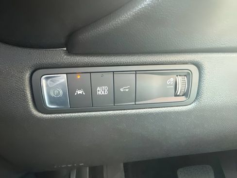 Used 2024 Chevrolet Equinox EV RS FWD image 23