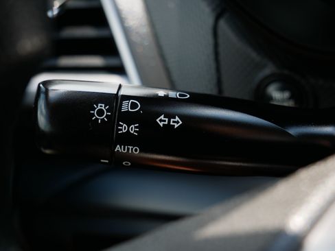 Used 2021 Subaru Forester AWD/4WD image 32