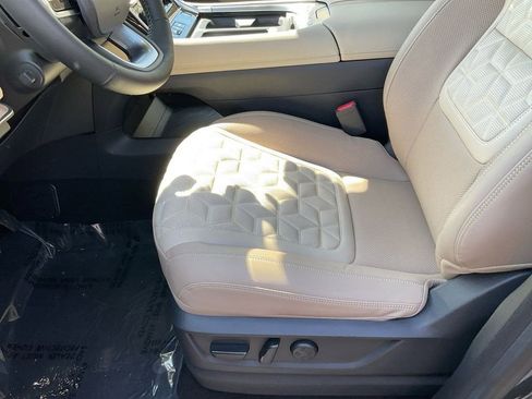 New 2026 Nissan Armada Platinum image 14