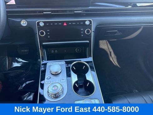 Used 2025 Genesis GV80 2.5T Standard image 15