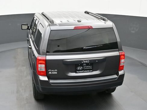 Used 2017 Jeep Patriot Sport image 32