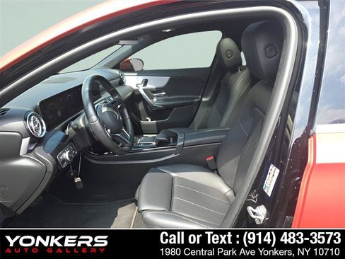 Used 2021 Mercedes-Benz A 220 4MATIC w/ Premium Package image 5