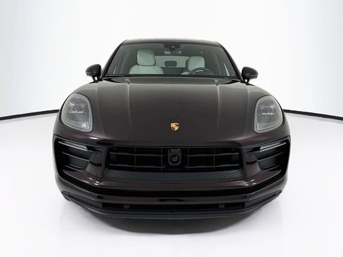 Certified 2025 Porsche Macan AWD/4WD image 10