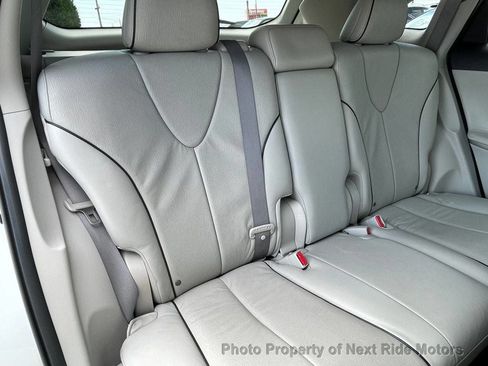 Used 2010 Toyota Venza FWD image 19