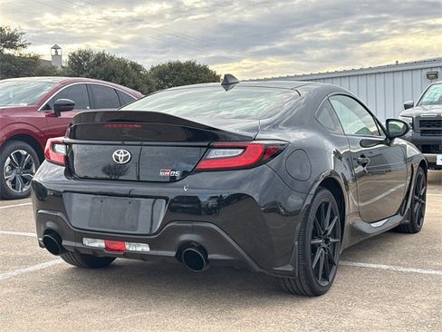 Used 2024 Toyota GR86 Premium image 9