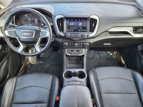 Used 2024 GMC Terrain SLT AWD/4WD image 16