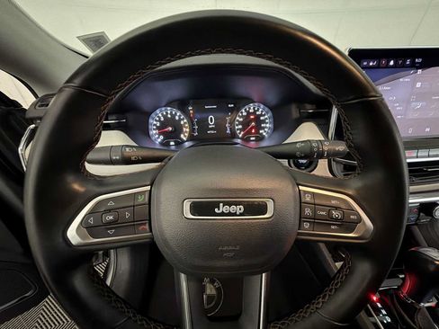 Used 2022 Jeep Compass Limited AWD/4WD image 13