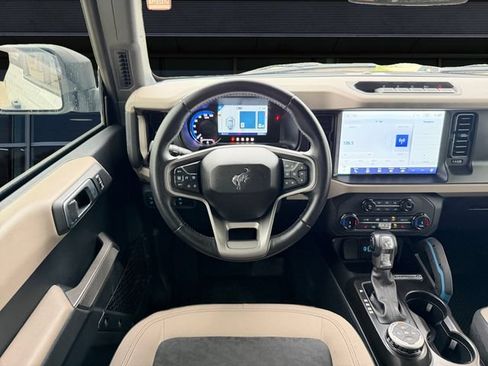 Used 2022 Ford Bronco Wildtrak AWD/4WD image 12