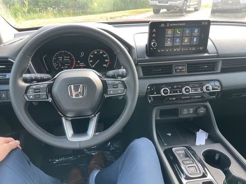 New 2025 Honda Pilot EX-L image 26