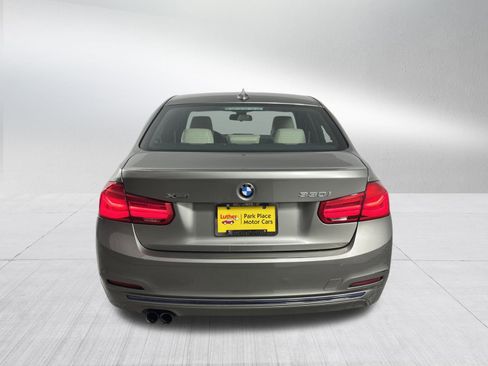 Used 2018 BMW 330i xDrive Sedan w/ Premium Package image 6