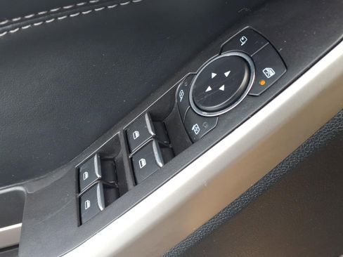 Used 2023 Ford Explorer XLT w/ Equipment Group 202A image 17