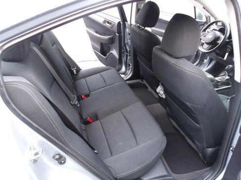 Used 2019 Subaru Legacy 2.5i Premium image 11