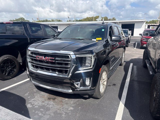 Used 2024 GMC Yukon XL SLT w/ SLT Luxury Package AWD/4WD image 1