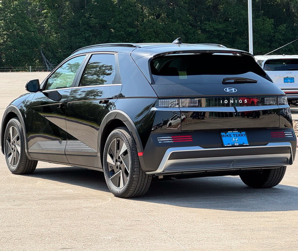 New 2025 Hyundai Ioniq 5 SEL RWD image 13