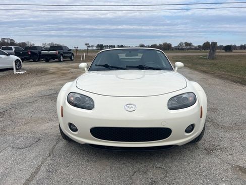 Used 2008 MAZDA MX-5 Miata Sport image 2