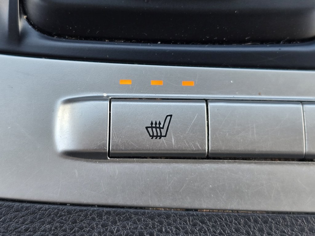 Certified 2022 Kia Carnival LX FWD image 27