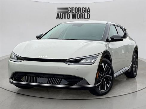 Used 2023 Kia EV6 Wind RWD image 3