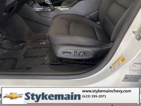 Used 2024 Chevrolet Malibu LT image 33