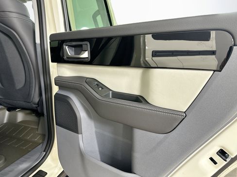 New 2025 INEOS Grenadier Fieldmaster Edition AWD/4WD image 46