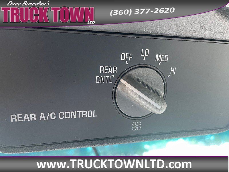 Used 1999 GMC Yukon Denali AWD/4WD image 25