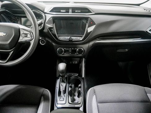 Used 2022 Chevrolet TrailBlazer LT w/ Convenience Package FWD image 20