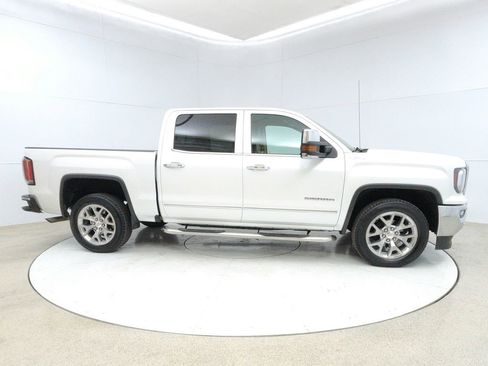 Used 2018 GMC Sierra 1500 SLT w/ Max Trailering Package image 8