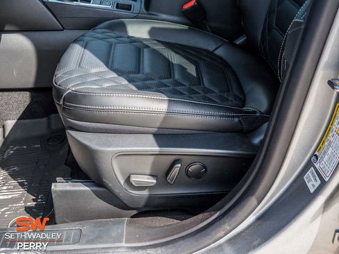 Used 2024 Ford Escape SE w/ PHEV Premium Package image 26