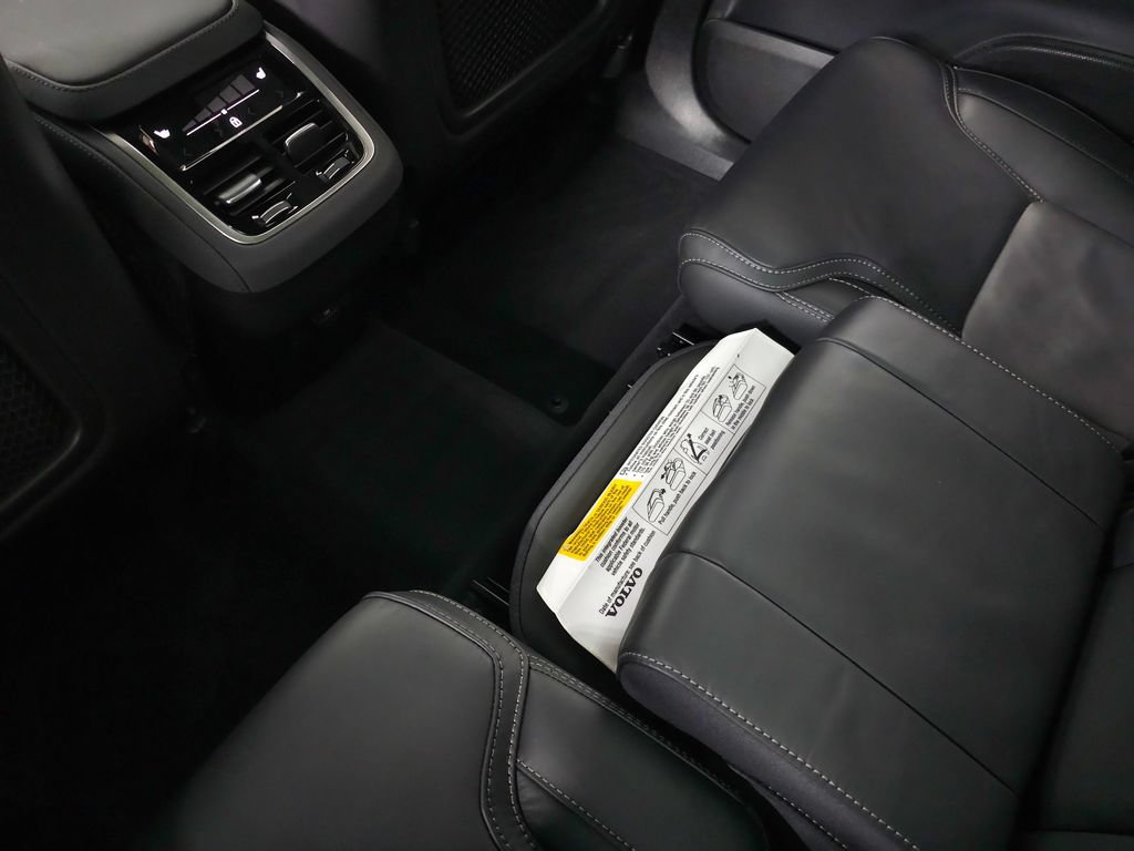 Certified 2026 Volvo XC90 B6 Ultra AWD/4WD image 39