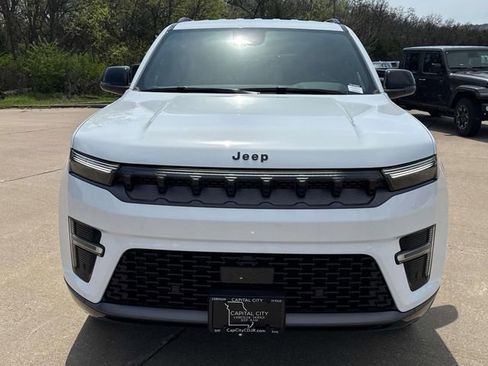 New 2026 Jeep Grand Wagoneer Limited image 9