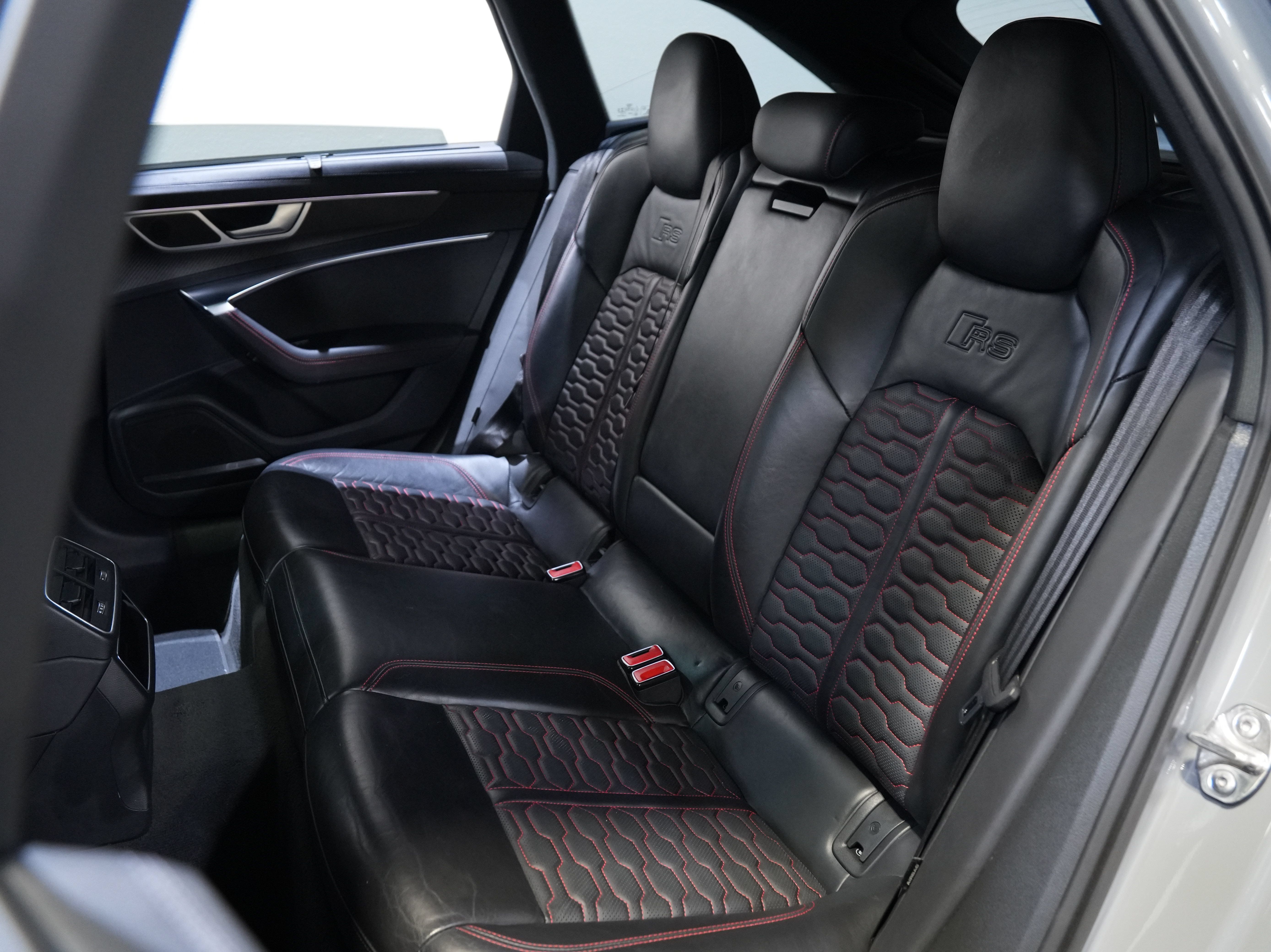 Used 2022 Audi RS 6 AWD/4WD image 36