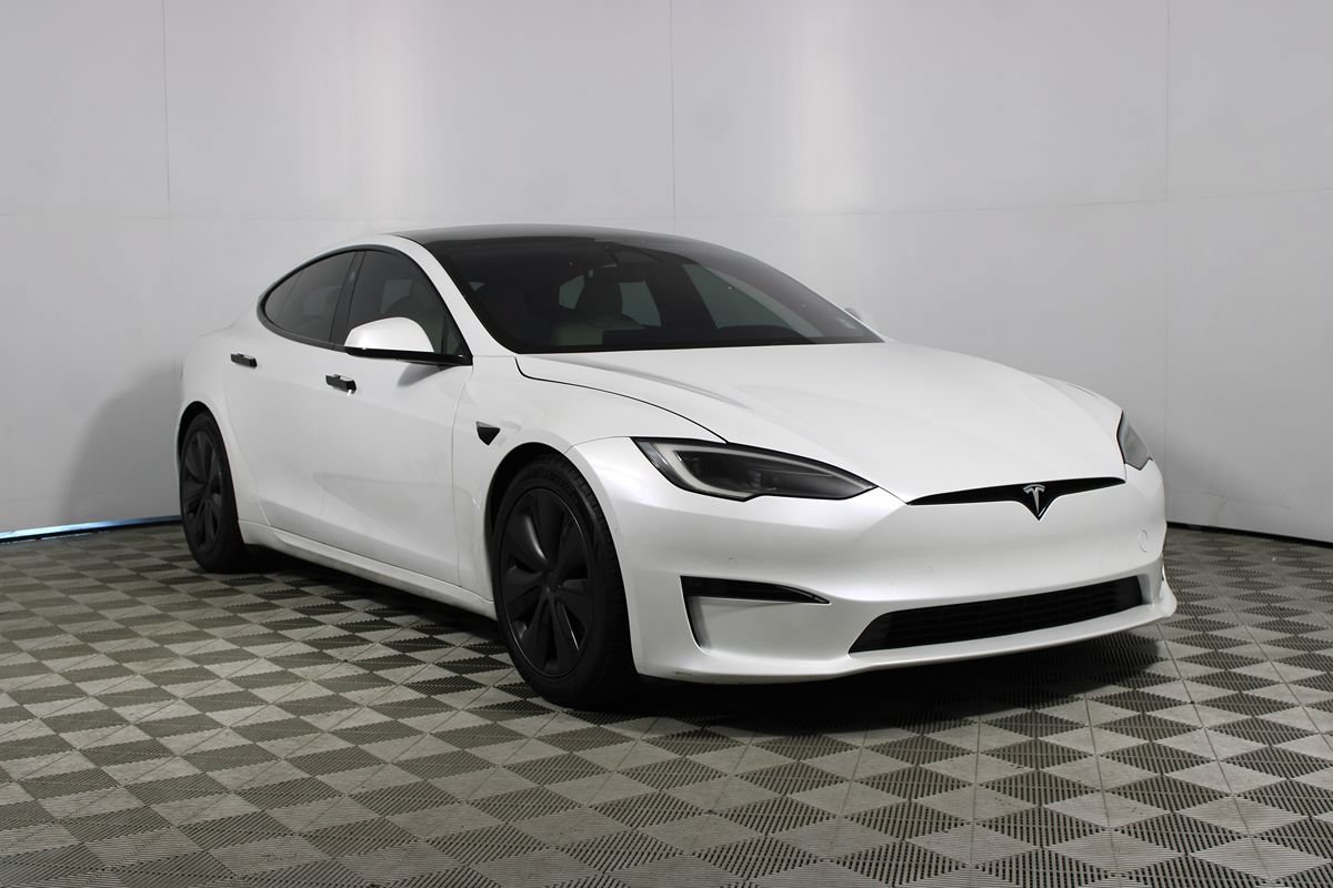 Used 2023 Tesla Model S Standard Range AWD/4WD image 1
