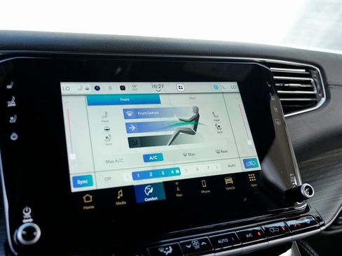 Used 2023 Jeep Wagoneer L Series II image 57