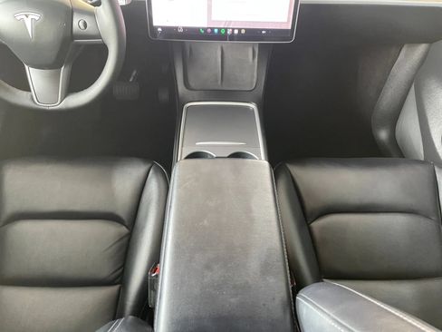 Used 2021 Tesla Model Y Long Range AWD/4WD image 37