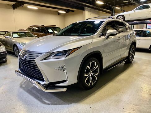 Used 2019 Lexus RX 350 FWD w/ Navigation Package image 2
