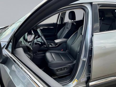 Used 2024 Buick Envision Preferred AWD/4WD image 22