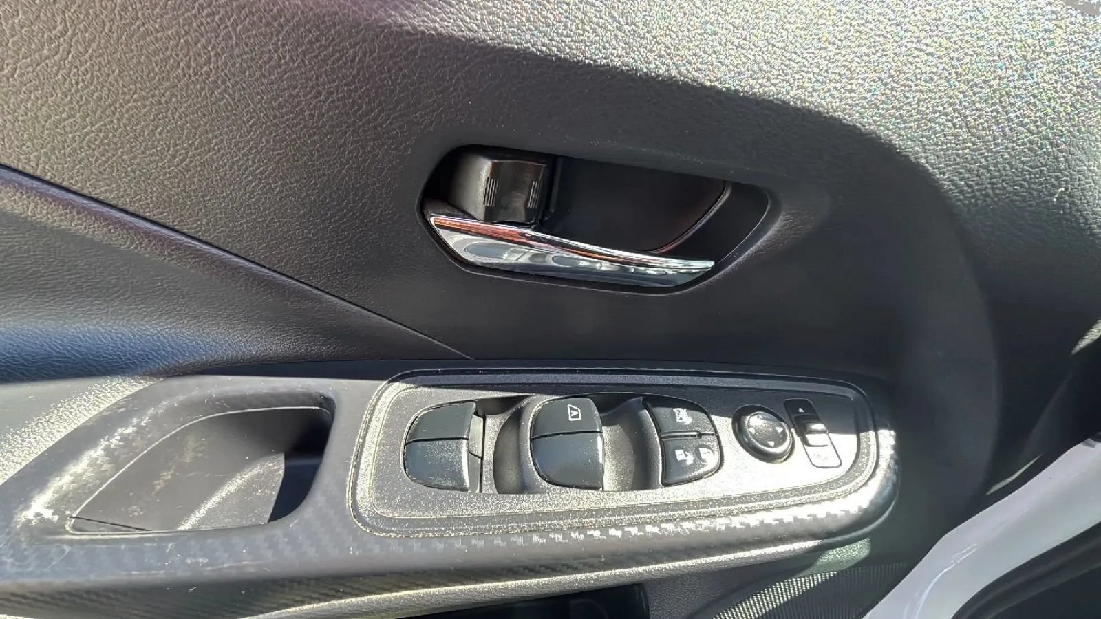 Used 2024 Nissan Versa SV FWD image 29