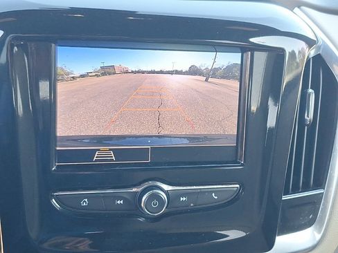 Certified 2023 Chevrolet Traverse LS image 29