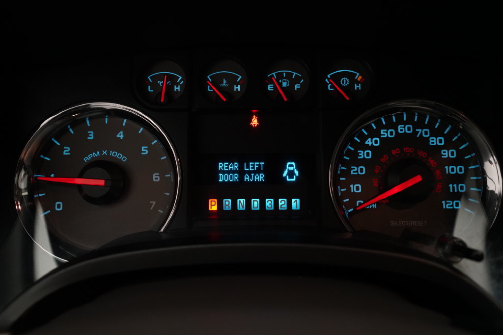 Used 2009 Ford F150 4x4 SuperCrew image 2
