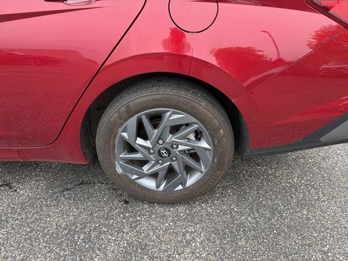 Certified 2024 Hyundai Elantra SEL FWD image 12