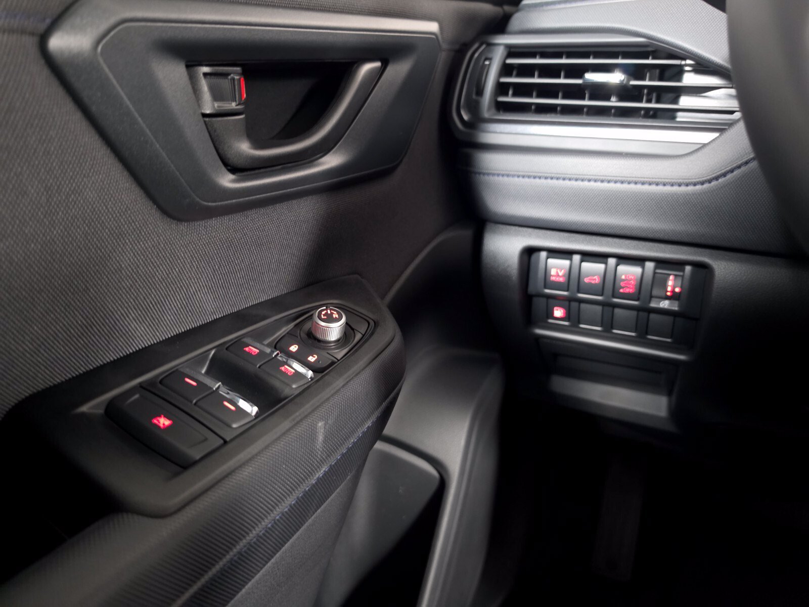 New 2026 Subaru Forester Premium AWD/4WD image 35