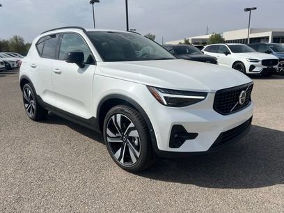New 2026 Volvo XC40 B5 Ultra w/ Protection Package Premier